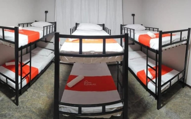 Saint Charles Hostel