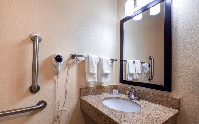 Cobblestone Inn & Suites – Big Lake