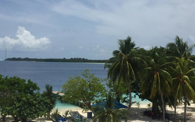 Mulah Surf Camp