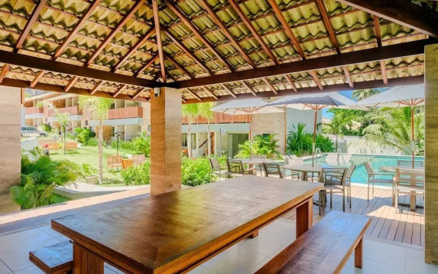 Apt w/ Pool and 2 Suites in Guarajuba Tra0014