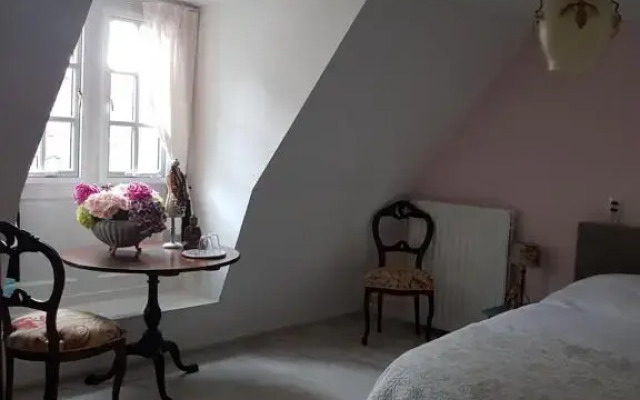TERP WONING bij Schiermonnikoog "Op de Terp" Noordoost Friesland