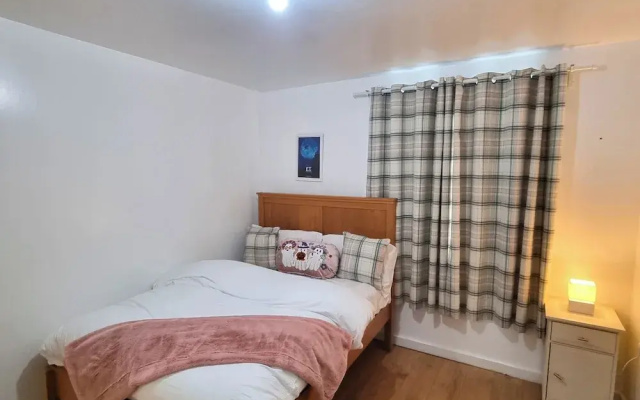 Forge Lane Cozy Apartment