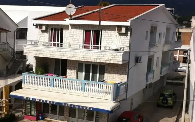 Apartments Liri and Loni