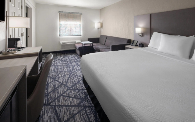 La Quinta Inn by Wyndham Omaha West