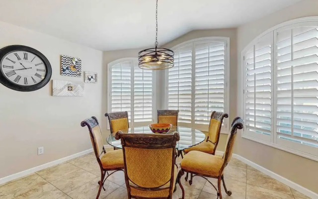 Private Pool, Yard & Pool Table! 'avondale Abode'