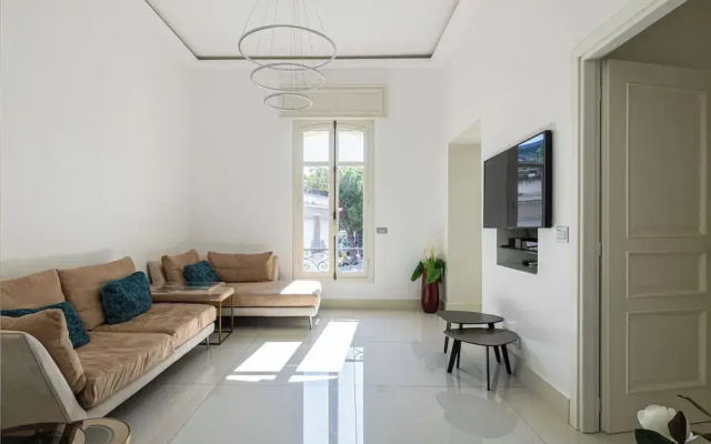 Superb 68m2 Flat With 80m2 Terrace - 2ch/4p