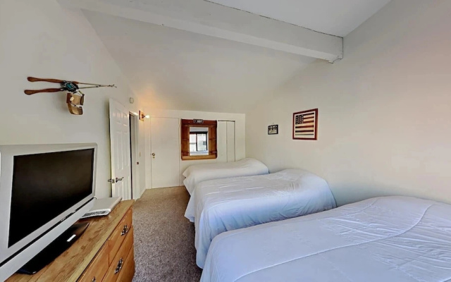 615 4 Bedroom Condo