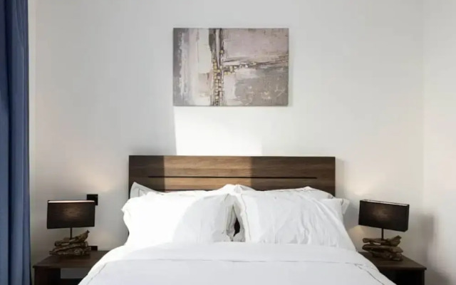 Manzil - Lux 1BR Near Downtown With Skyline Views