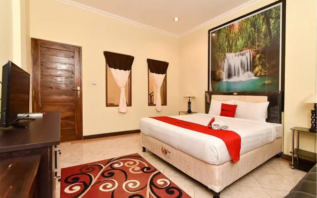 RedDoorz Plus Near Benoa Square Bali