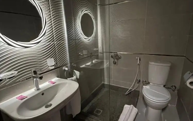 Royal Home Hotel