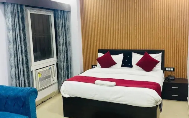 Hotel Paras R Inn