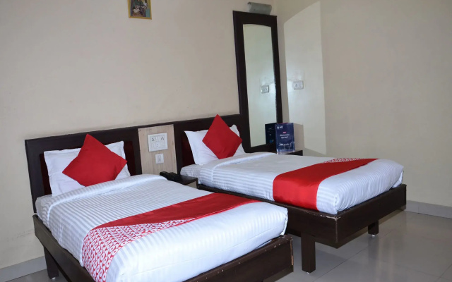Hotel Rajlaxmi Palace by OYO Rooms