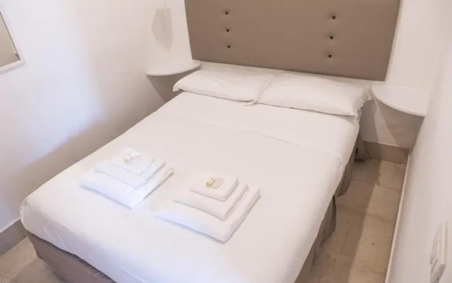 Monti Colosseum Accommodation