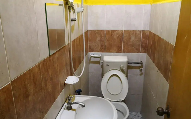 Lucky Budget Hotel