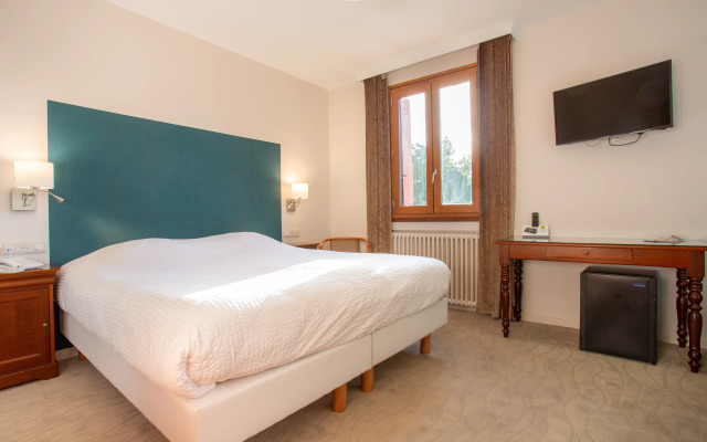 Logis Hotel Restaurant Du Pont