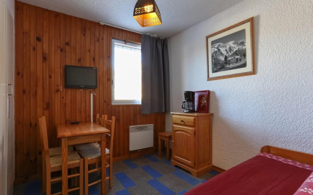 Compact Slope-side Studio for two