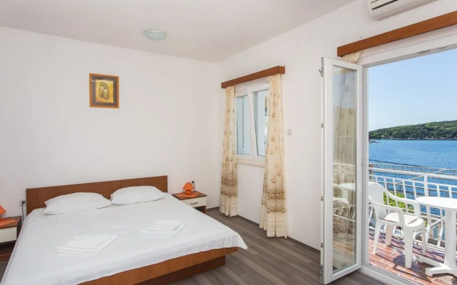 Azzurra Apartments