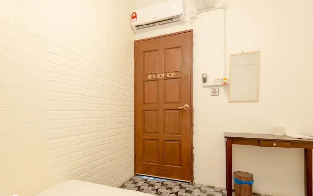 ZEN Rooms Island Backpackers