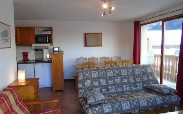 Lou Services Apartment CB11 LSI 001