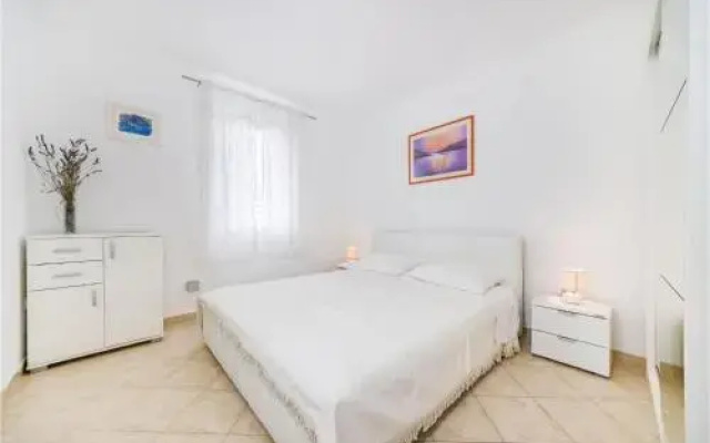 Holiday home Novalja QR-1783
