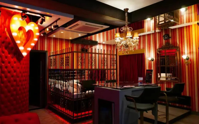 Swing Motel 1 (Adults Only)