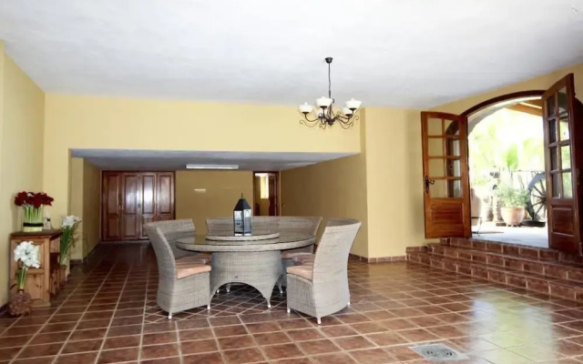 Villa Chiara B&B