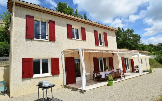 Pleasing Villa in Artignosc-sur-verdon With Swimming Pool