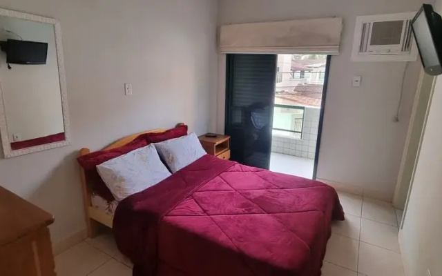 Apartamento com piscina perto do mar de Ubatuba, aceitamos crianças