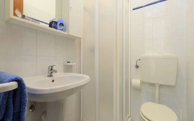Charming Property With Shared Pool