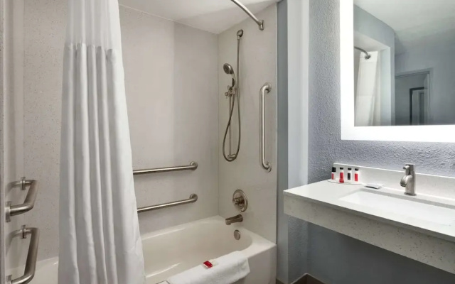 Quality Inn Shawnee North I-40