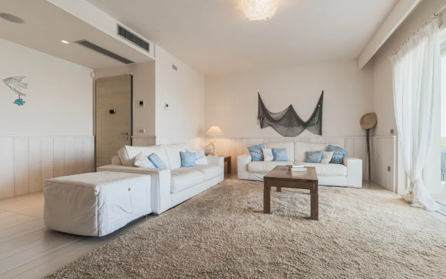 Villa Blue Sphere by Wonderful Italy