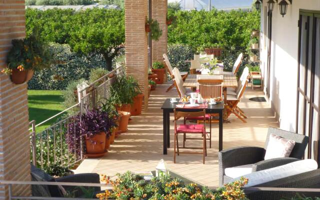 Отель Il Giardino delle Zagare Фонди вид на фасад