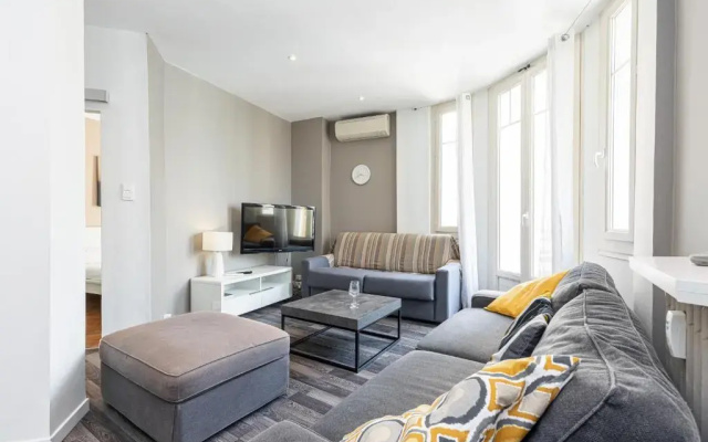 Large 2 Bdrs apartment Down Town - AC