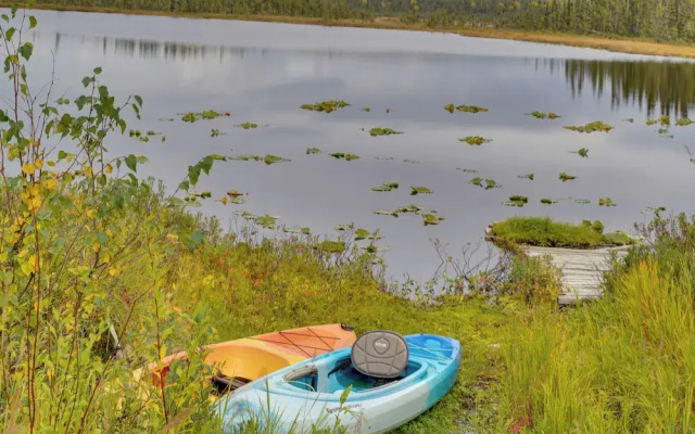 Ultimate Alaskan Retreat: Lakefront Soldotna Cabin