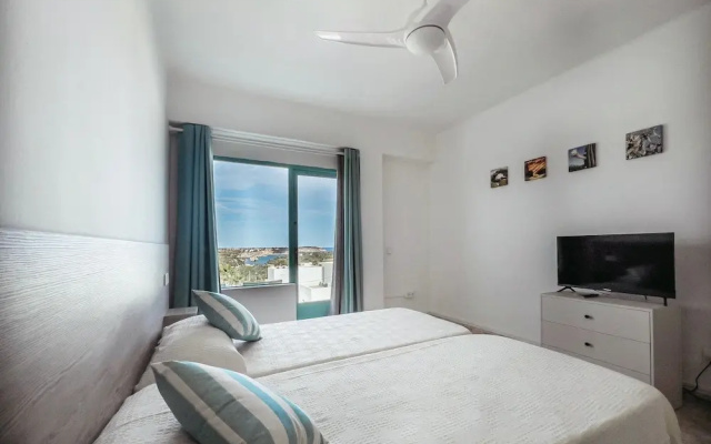 Hostal Cala Llombards