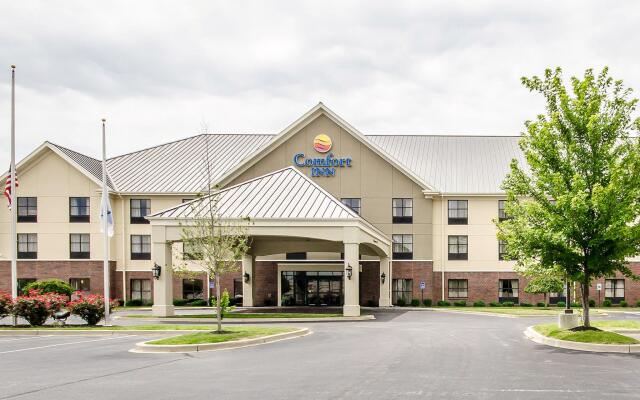 Отель Comfort Inn Louisville вид на фасад