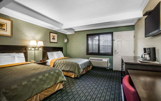 Отель Rodeway Inn Hollywood США, Лос-Анджелес - 1 отзыв об отеле, цены и фото номеров - забронировать отель Rodeway Inn Hollywood онлайн комната для гостей