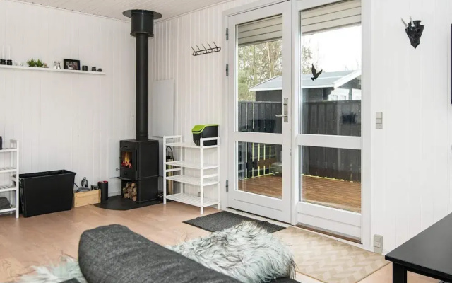 6 Person Holiday Home in Glesborg