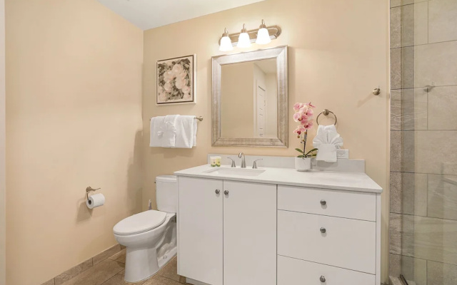 Peaceful Condo Near Bourbon Street