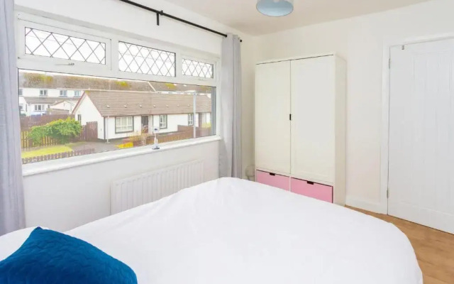 4BD Portrush Home for the Whole Family