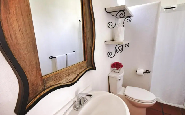 Los Milagros Hotel