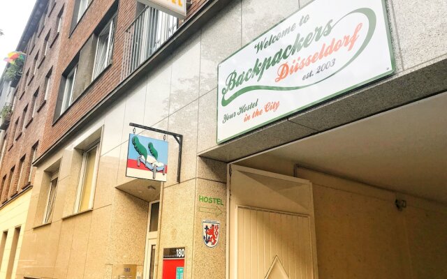 Отель Backpackers Düsseldorf вид на фасад