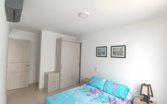 Hermoso apartamento con piscina (alberca).