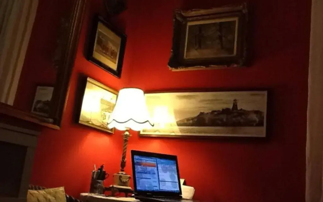 Lonyay Street Apartment