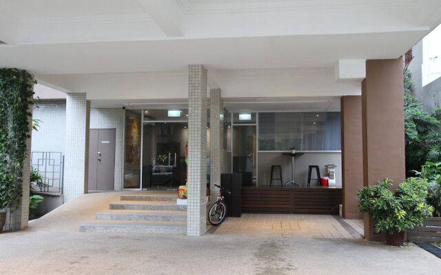 Отель Greatwood Residence at Devonshire вид на фасад