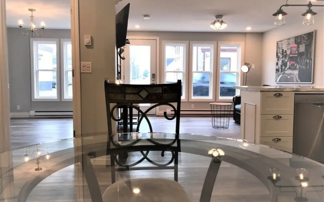 Carleton Place Downtown 1 and 2 Bedroom Entire Apartments