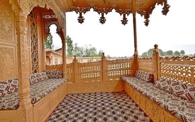 Inshallah Houseboats