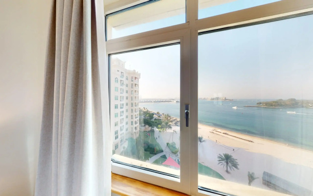 Al Dabas Beach Views 3BD Sleeps 6 Beachfront