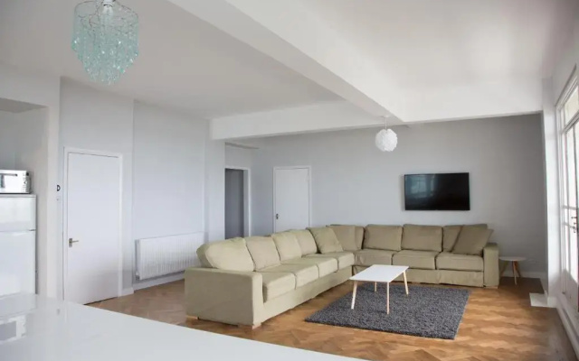 Pier Court Apartments Brighton