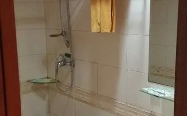 Baiyi Business Hotel